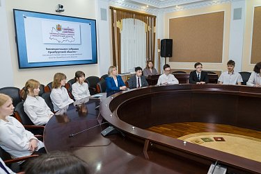 Один час в кресле депутата